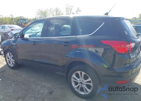 2019 Ford Escape Se z USA, uszkodzony, nr VIN 1FMCU0GD8KUA33474
